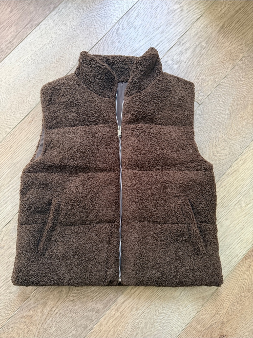 Brown vest small nwot